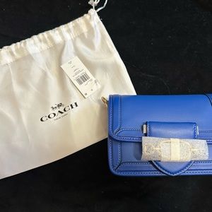 New woman’s coach purse with tags